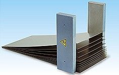 Magnetic metal sheet separator