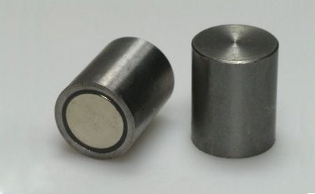 Pot magnet cylindrical with fitting tolerance h6 (galvanized), Neodymium